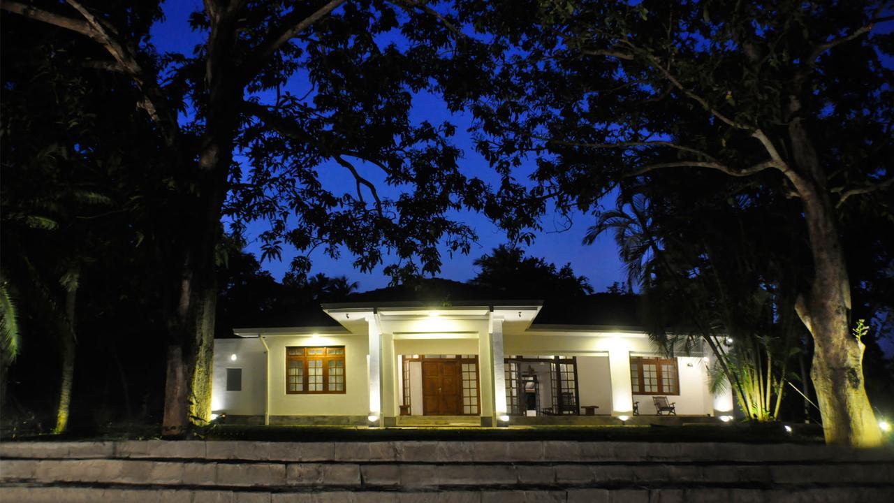 Raddegoda Walawwa Hotel *